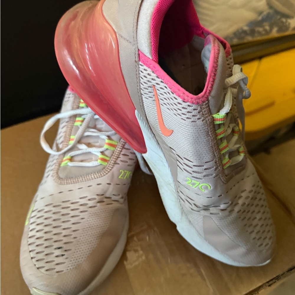 Nike Women's Air Max 270 Light Pink Sneakers - Picture 3 of 7